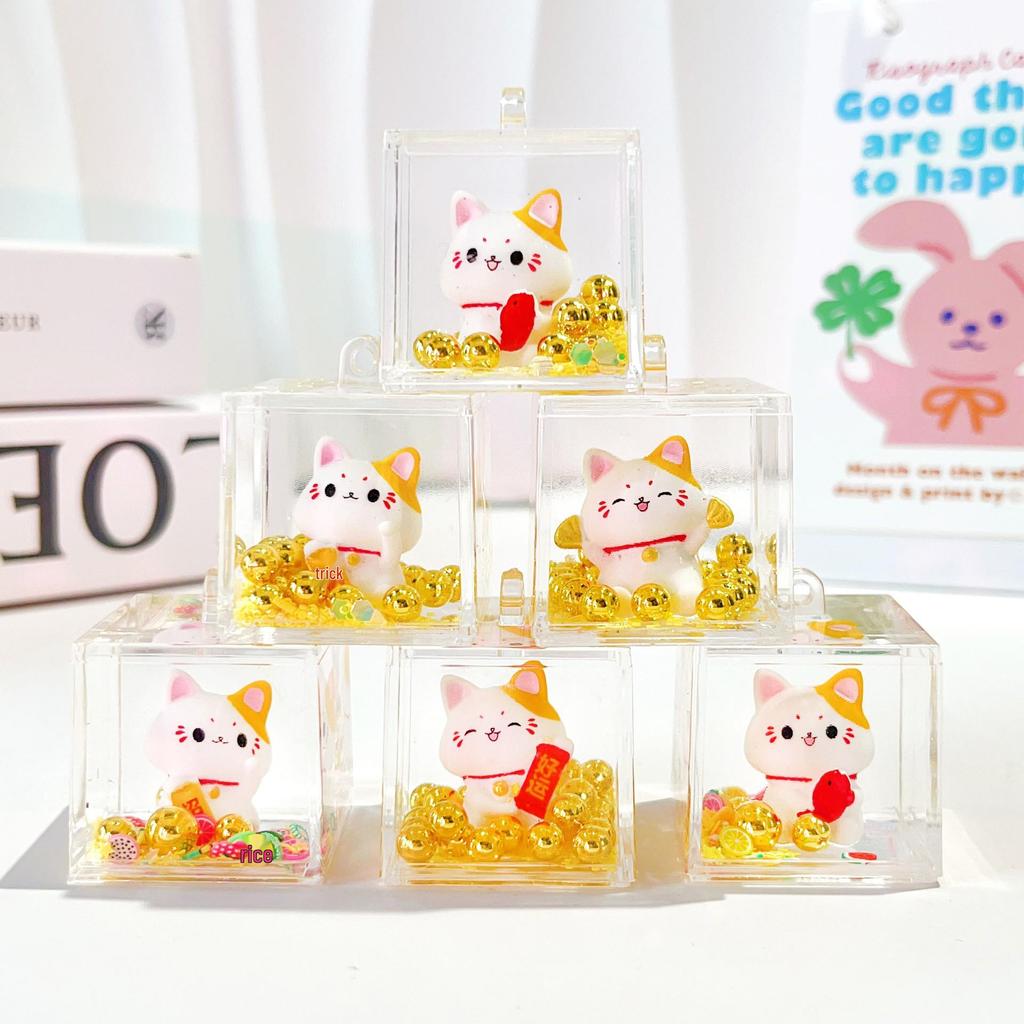 Lucky Cat Glitter Keychain: Adorable Oil-Filled Pendant for Kids & Women, Perfect for Backpacks and Gifts