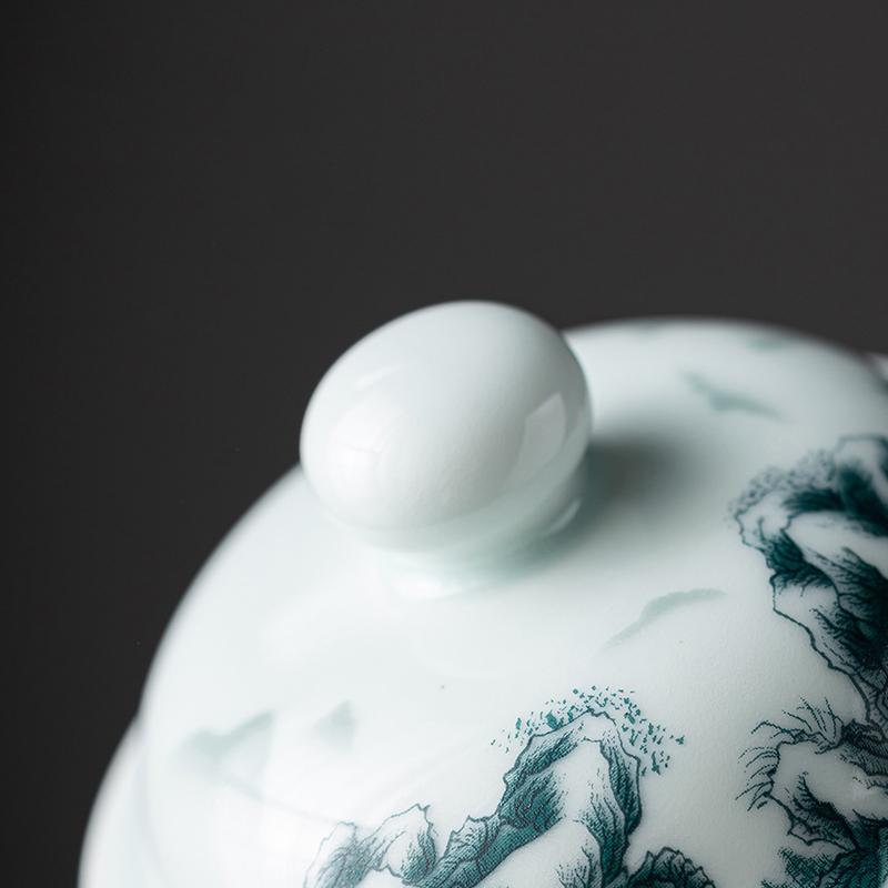 Chinese-style Ceramic Ginger Jar with Lid Tea Sealed Jar Large-capacity Celadon Storage Box Home Empty Jar Creative Ornaments