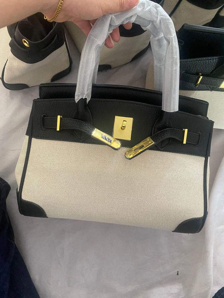 Γυναικεία Εμβληματική Τσάντα Tote Color-Block Φθινόπωρο/Χειμώνας 2025