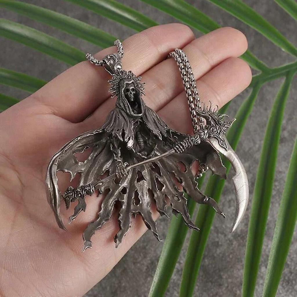 Practical Retro Gothic Styles Skull Pendant Necklace Sturdy Silver Pendant for Daily Wear and Festive Decoration
