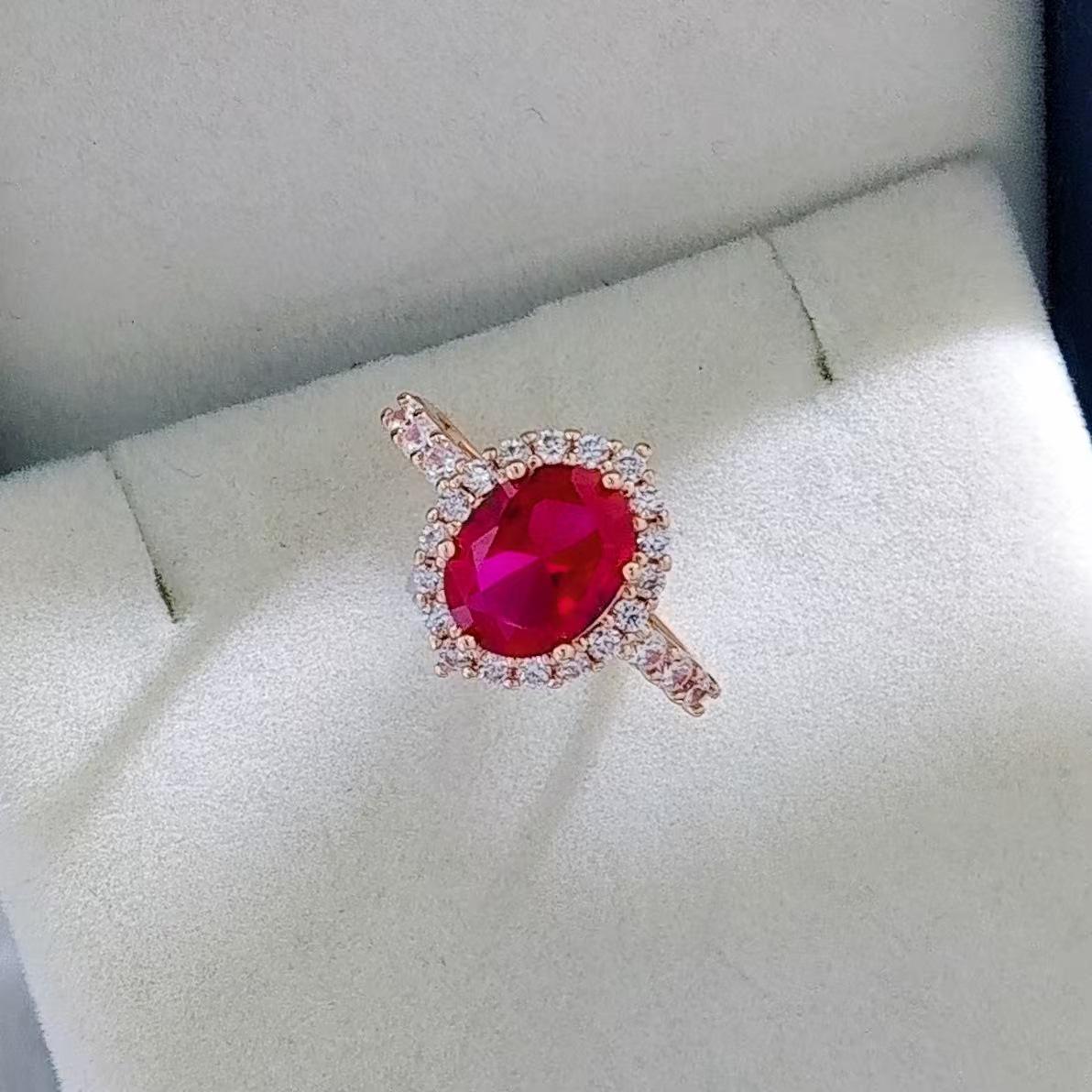 

Комплект украшений с имитацией рубина: Кольцо, Серьги и Ожерелье Copper with Rose Gold Plating