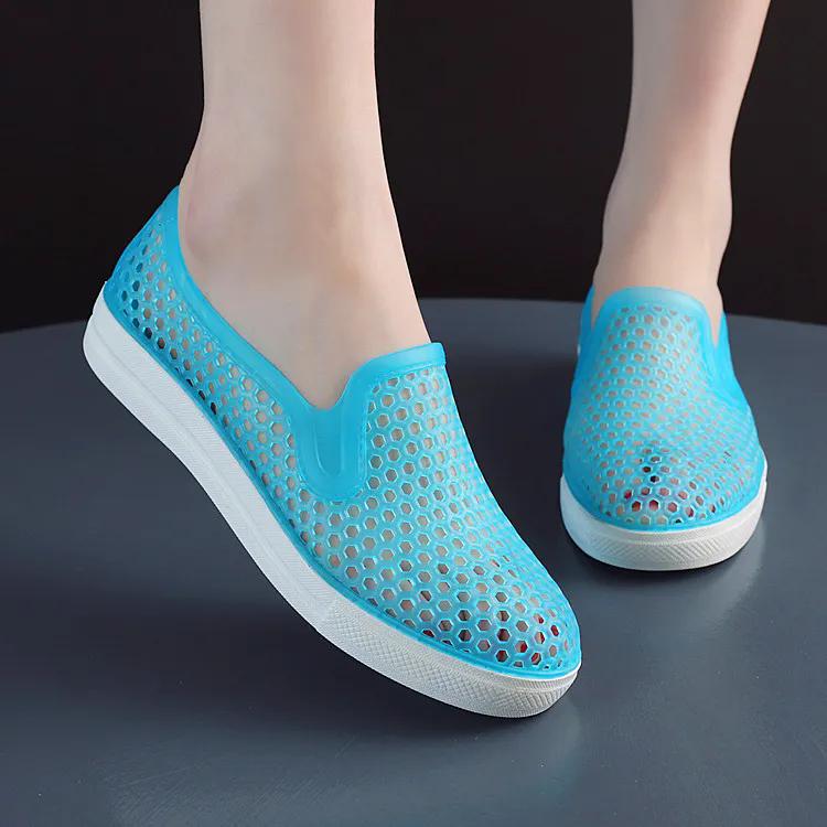 WTEMPO Women's Hollow-out Breathable Flat Thick Heel Anti Slip Casual Work Shoes Spring Summer Large Size Solid Color Single Shoes