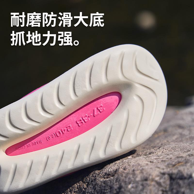 Ins trendige Lochschuhe 2025 Sommer neu Oberbekleidung rutschfest, desodorierend, atmungsaktiv und erhöhte dicksohlige Taschenkopf-Slipper