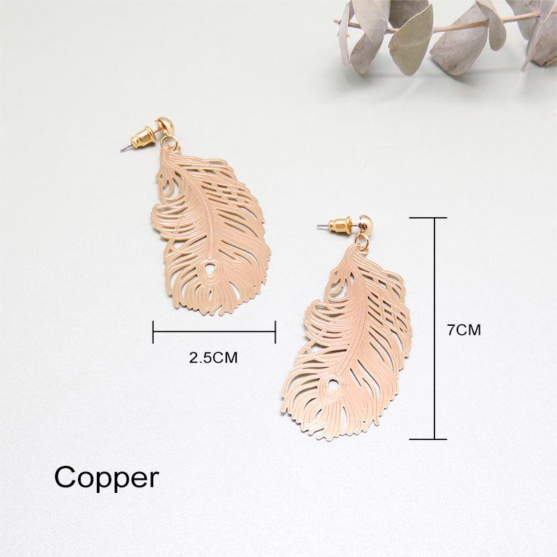 Cercei simpli retro cu pene la modă și exagerate