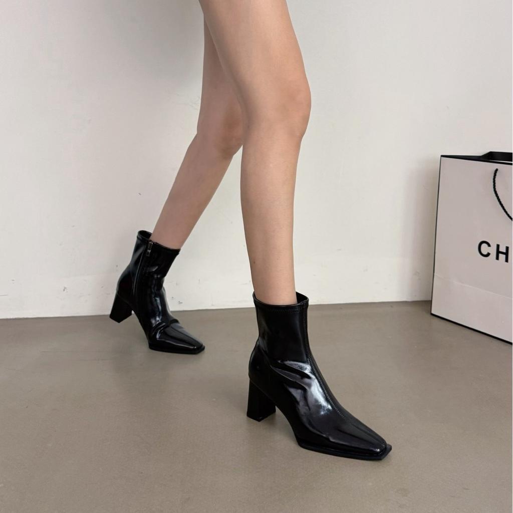 Korean version of retro niche square head thick heel short boots for women 2025 autumn and winter new thin boots fashion boots for women