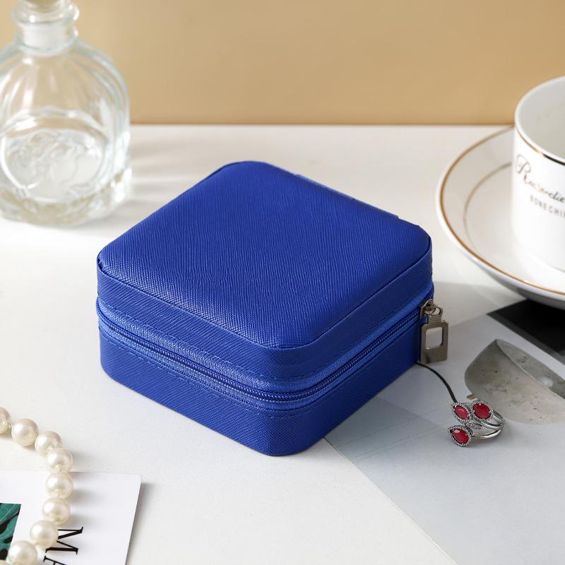 

Шкіряна скринька для подорожей для ювелірних виробів з замком - Маленька, Портативна, Подарункова коробка преміум-класу 10*10*5 cm