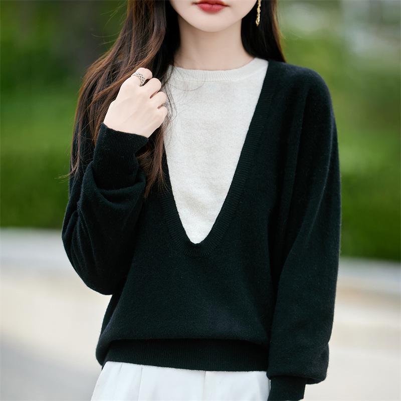 2025 Autumn/Winter Women's 100% Pure Wool Color Block Round Neck Sweater - Versatile Fake Two-Piece Pullover Base Layer