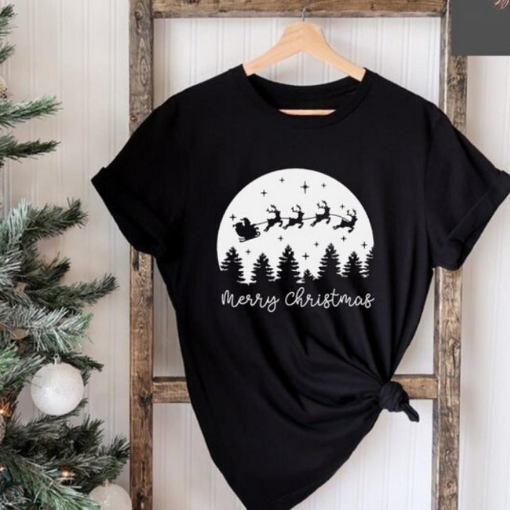 

Christmas tree print pattern fashionable and versatile Womens holiday fashion casual Tshirt S