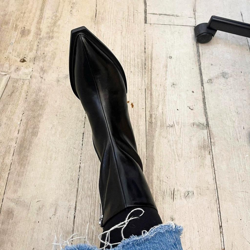 British style senior sense pointed head thick heel thin boots short boots Martin boots women's 2025 new side zipper medium boots