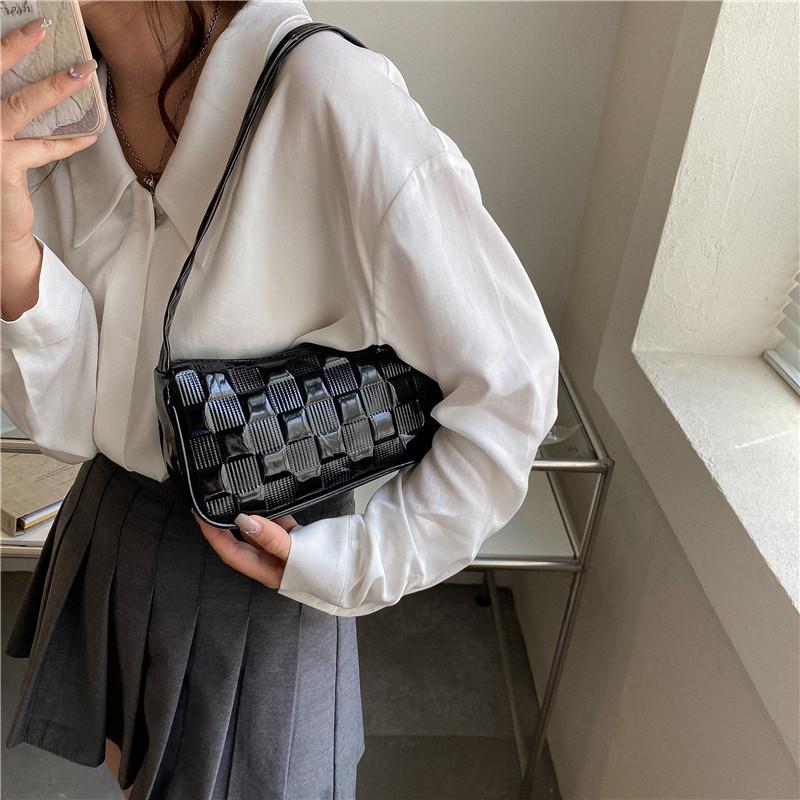 Chic Square Handheld Bag For Women Stylish Urban Design In White Orange Green