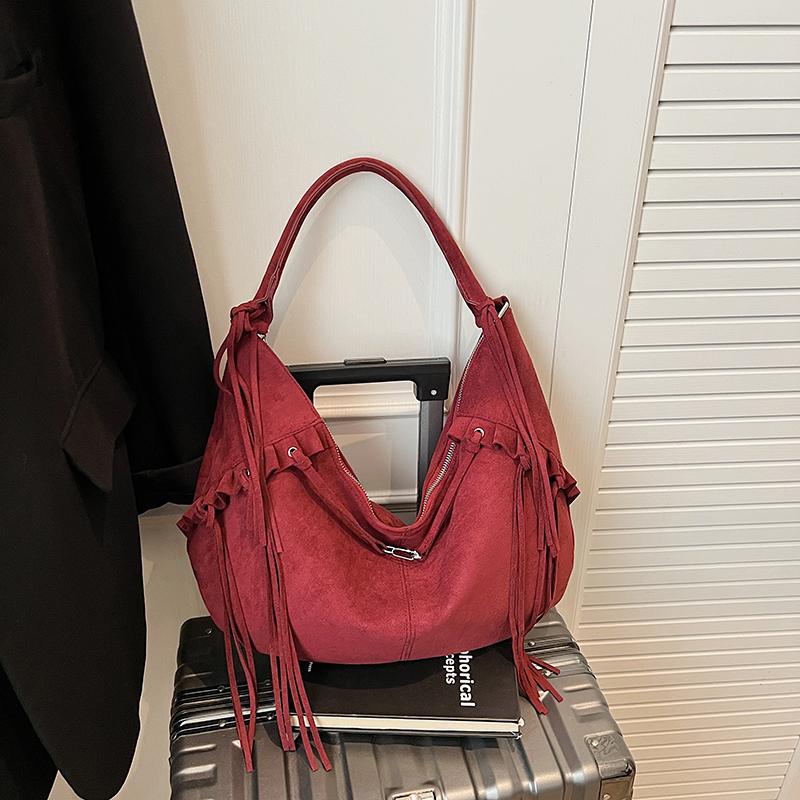 Womens Faux Suede Shoulder Bag Winter Retro Hobo Bag Luxury Designer Tassel New Trend Handbags Dumpling Bag Outdoor Work Handbag