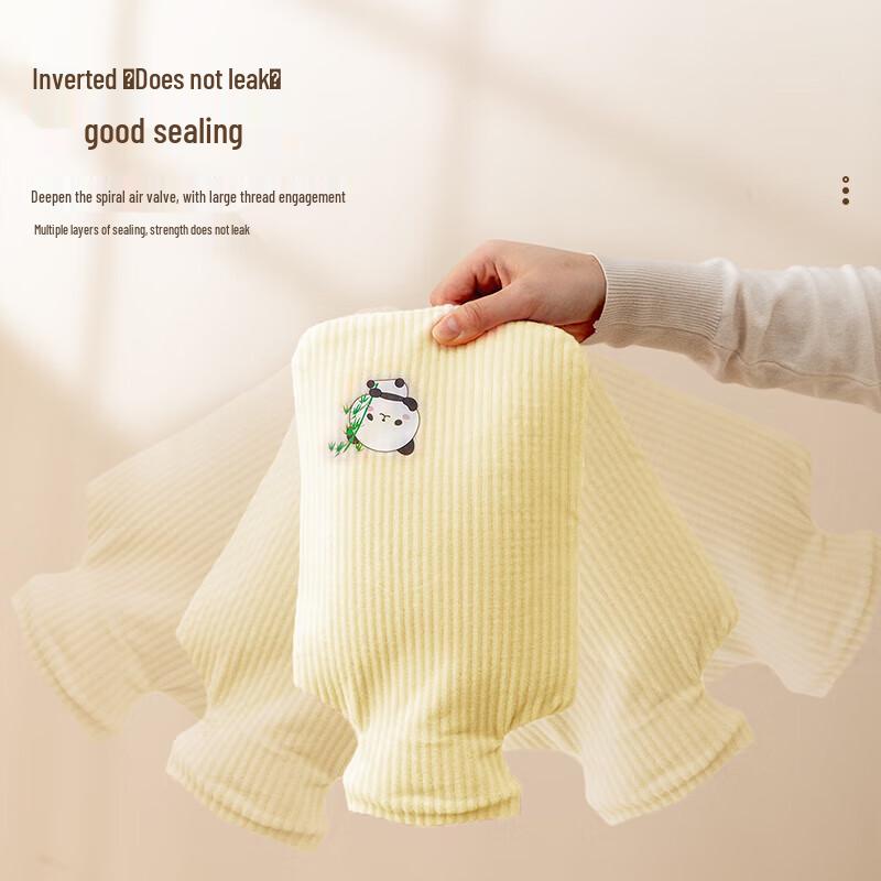 Lexueer Medium Carved Plastic Hot Water Bottle