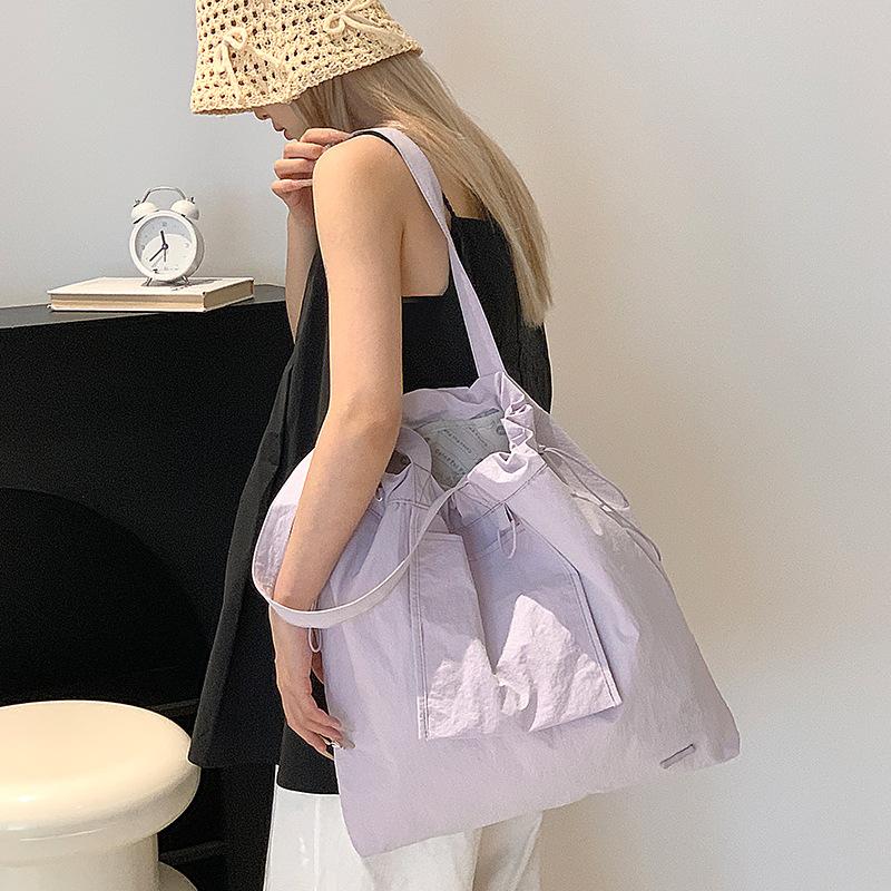 Large capacity tote bag literary and lightweight shoulder bag commuting leisure travel shopping bag