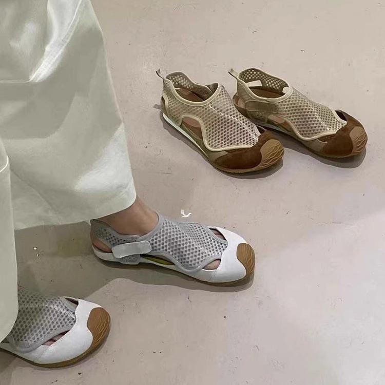 

Korean version of the new one-pedal lazy Velcro casual sports shoes bag head mesh hollow breathable sandals German training shoes 40 бежевый