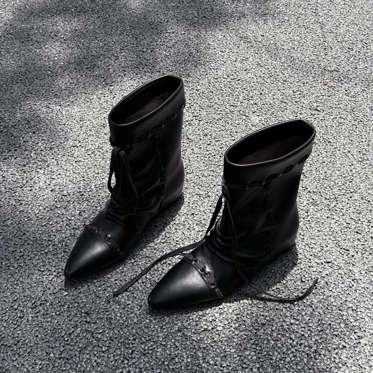 

Niche retro pointed stacking sense foldable two-threaded string stacking boots women s Maillard straps western cowboy boots 35 чёрный