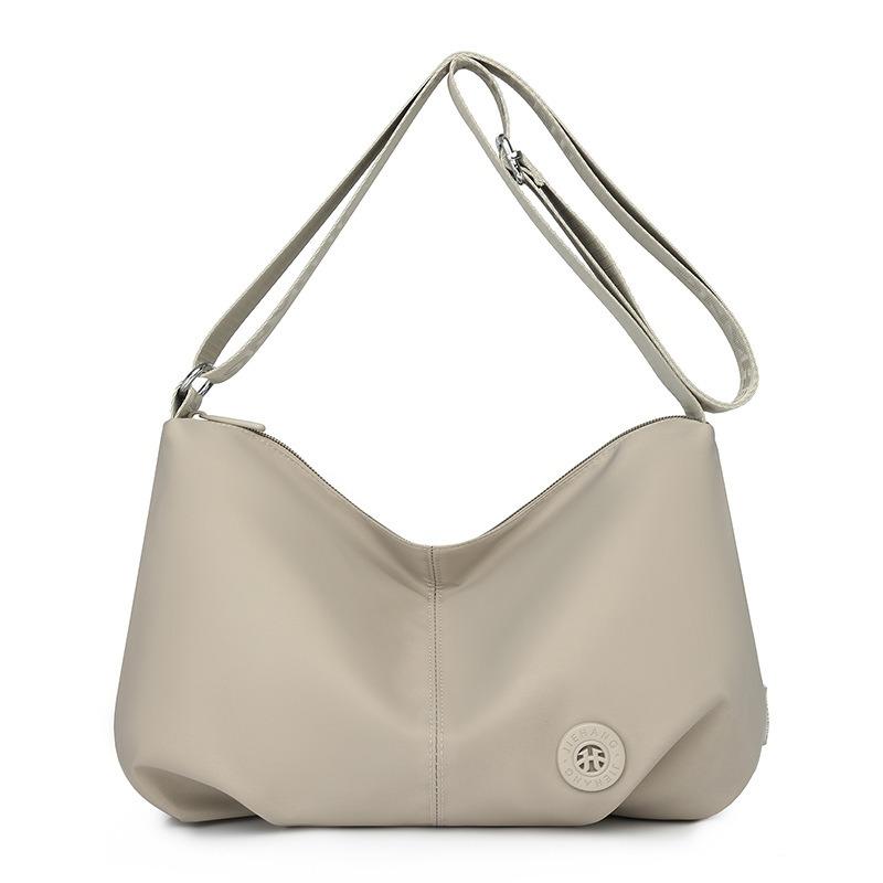 

Autumn new high-value fashionable women s shoulder bag casual simple messenger bag anti-splashing nylon bag