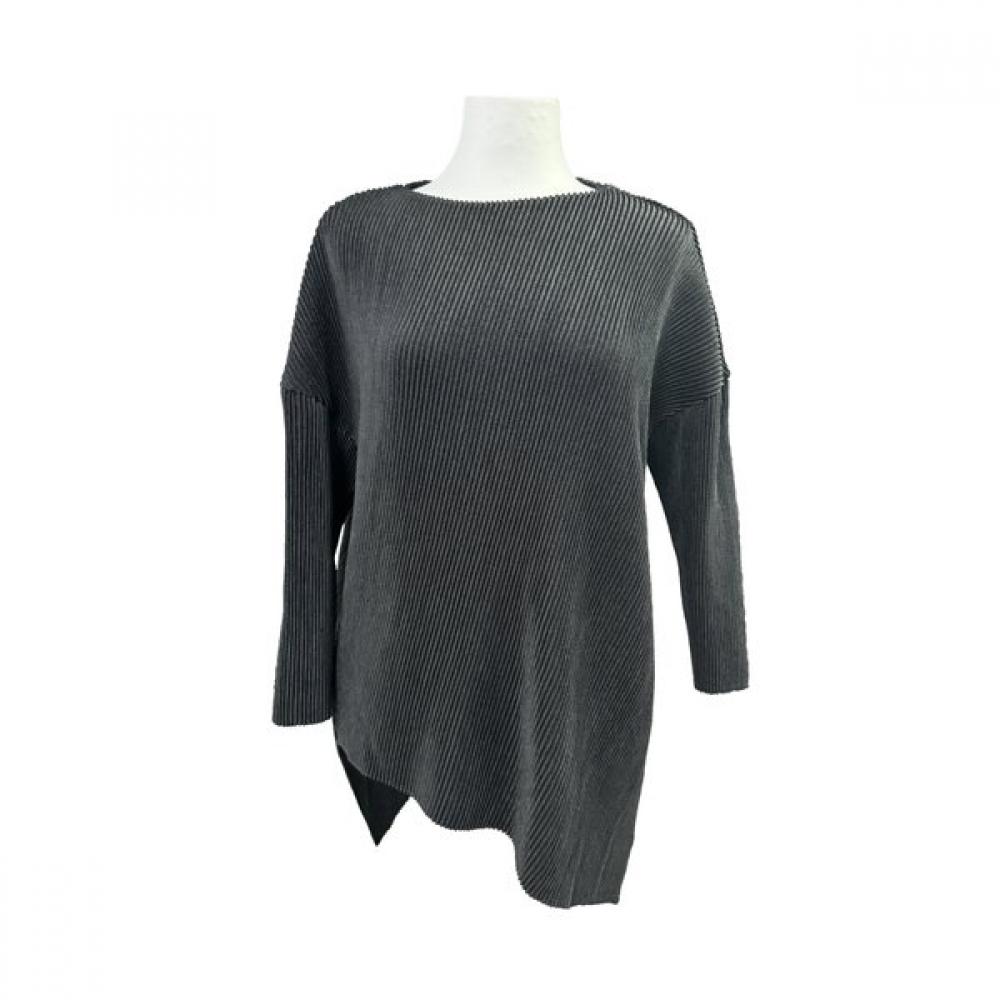 Specchio Hemline T shirT fronT Back   422 161