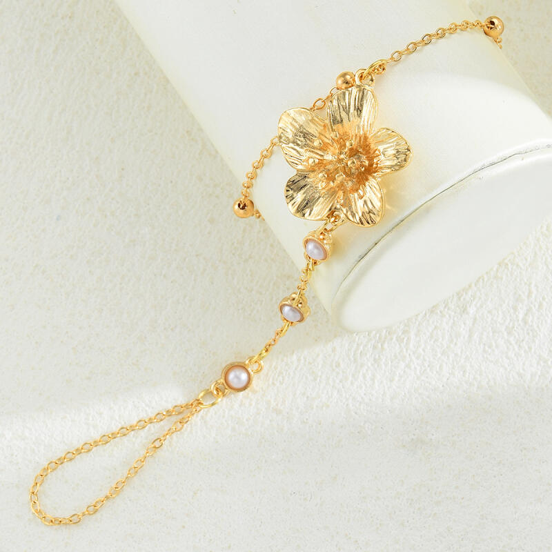 Exquisit Five Petal Flower Pearl Bracelets for Women Ladies Gold Color One Piece Bracelets Rings Vacation Jewelry Accessories