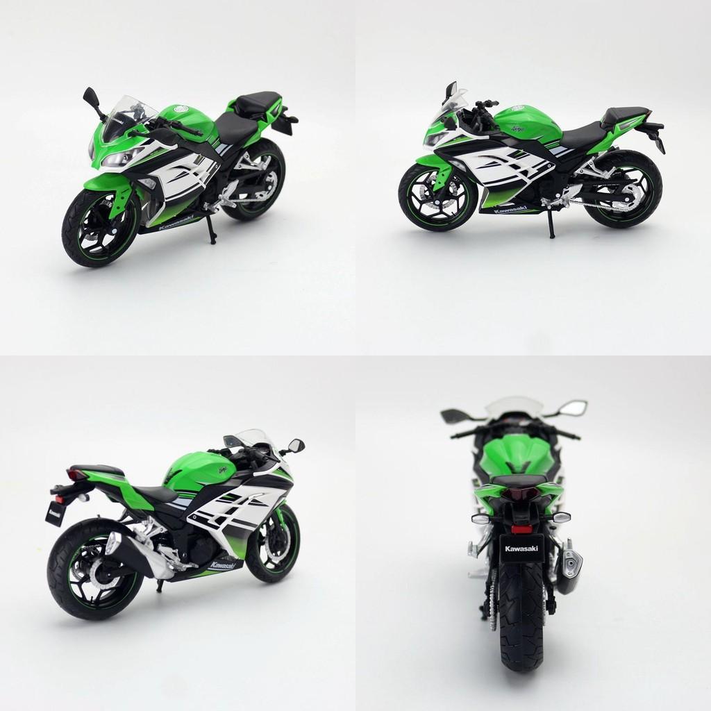 Kawasaki Alloy Motorcycle Model For Collection And Home Decor With Static Display