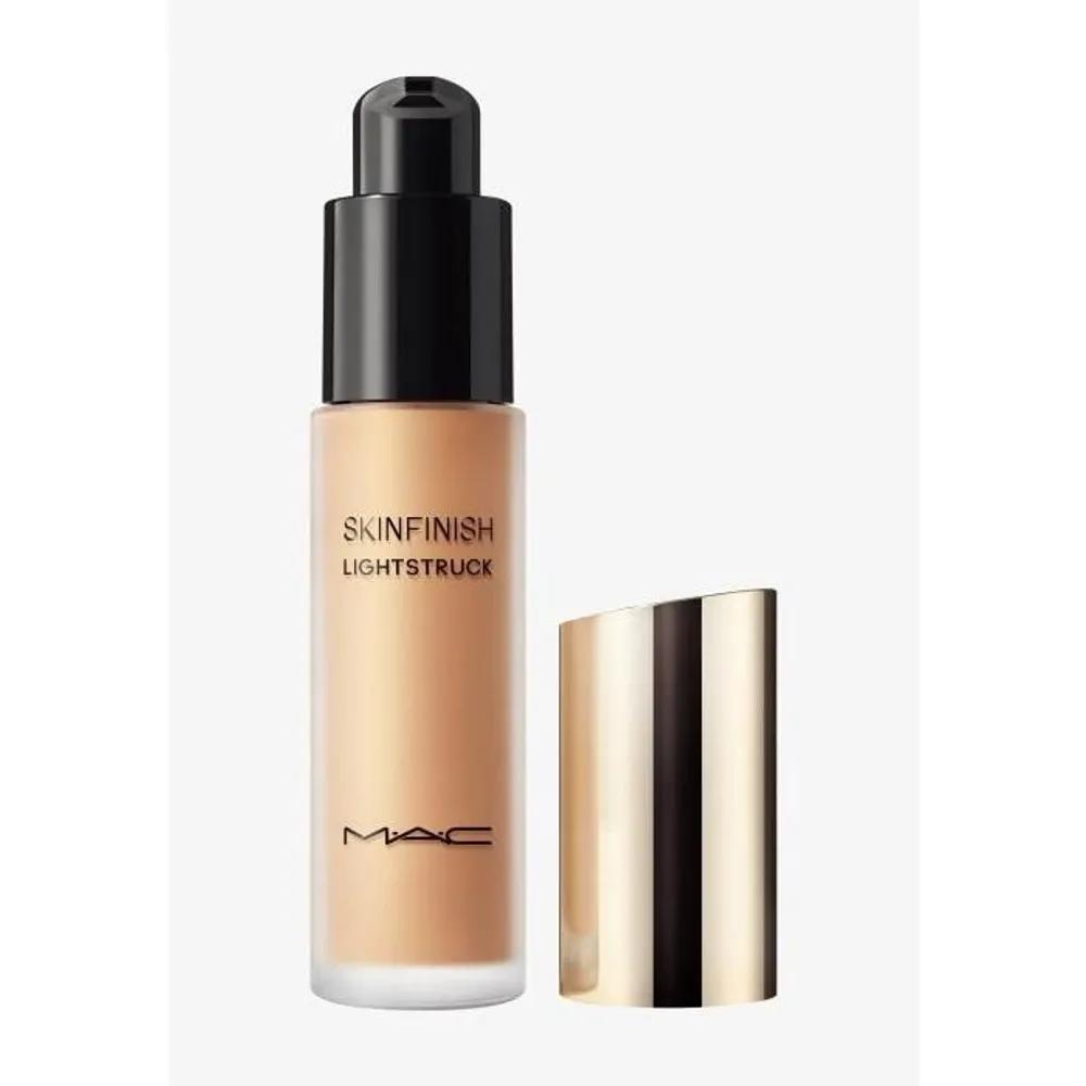 MAC Skinfinish Lightstruck Liquid Highlighter - Double Glam The colour is