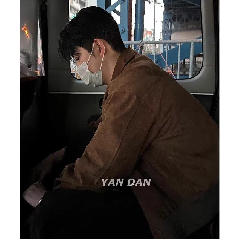 

Мужская корейская замшевая летная куртка: На бархатной подкладке, свободный крой, застежка-молния, воротник-лацкан — осенне-зимний стиль L коричневый