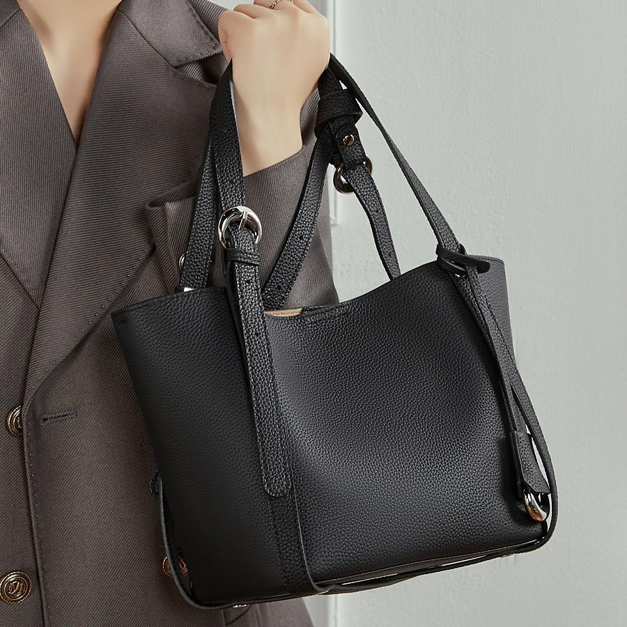 Design Tc Cowhide Large Capacity Genuine Leather Fashion Handbag Deformable Commuter Vegetable Basket Bag Bucket Women'S Bag