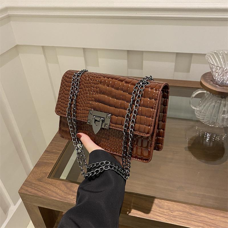

Нова осіння мода 2024 року, повсякденна сумка через плече, модна ретро-сумка на ланцюжку, жіноча модна індивідуальна маленька квадратна сумка кавовий