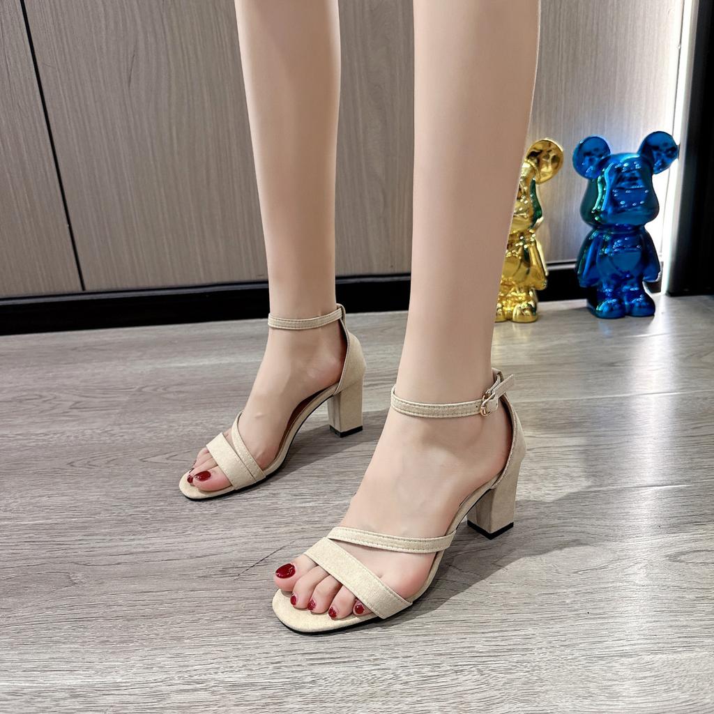French one-word buckle with thick heel open-toed sandals female summer new fairy wind gentle bridesmaid shoes with skirt