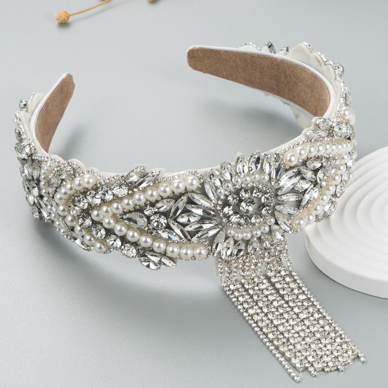 

2026 Headband European and American Retro Headband Court Style Pearl Fringed Bangs Hair Cave New Hair Accessories білий