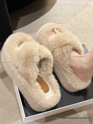 Flauschige Damenhausschuhe Frühjahr 2025: Dicke Sohle, 7cm Höhenboost, Koreanischer Stil für zierliche Frauen, Perfekt für Herbst/Winter.
