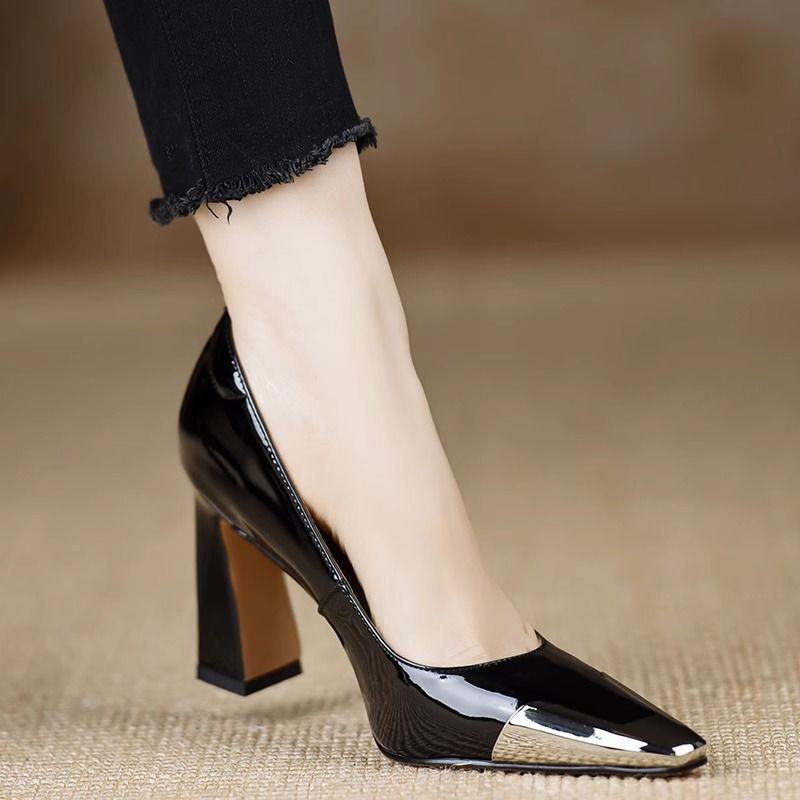 

Spring 2025 new French comfortable thick heel pointed single shoes patent leather metal head beige versatile super foreign style 39 чёрный