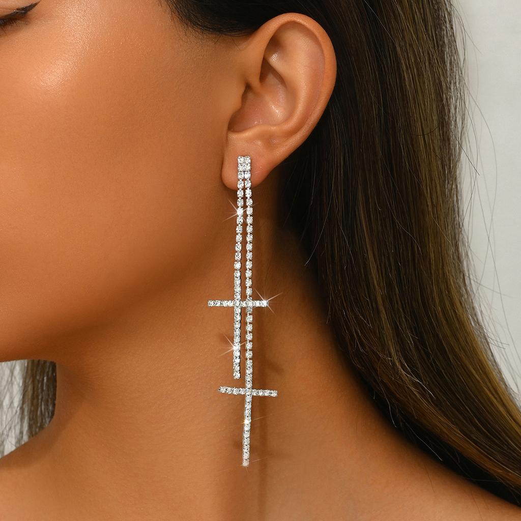 A Pair of Cross Shaped Long Tassels, New Popular Styles, New Chinese Tassel Butterfly High-end Earrings and Earrings
