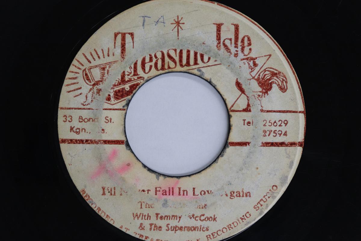 

7inch Record SENSATIONS - I Will Never Fall In Love Again / T NONE TREASURE ISIE Jamaica Reggae, Ska & Dub Used