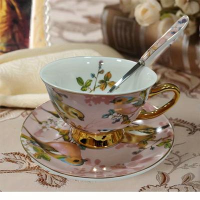 1 zestaw Vintage European Elegance Teacup Set 200ml Ceramic Trio Cup Spoon Spoon Exquisite Design na prezent do popołudniowej herbaty
