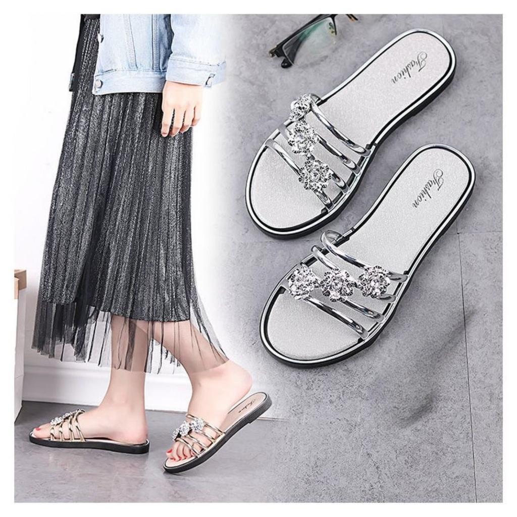 New Fashionable and Versatile Women's Flip Flops with A High-end Temperament, French Style Sandals, Beach Flat Slippers