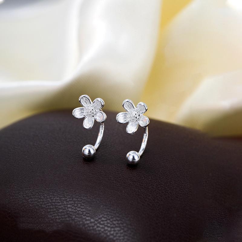 Stud Earrings Bent Hook Screws Small White Floweearrings Wind Trend Design Delicate Female Sweet Flower Twist Earrings