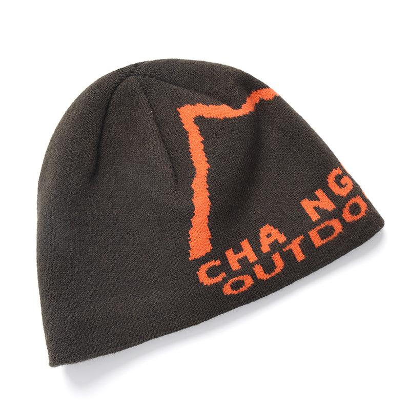 Mountaineering cold hat women's season skiing climbing wool hat outdoor warm knitted ear protection small knitted hat