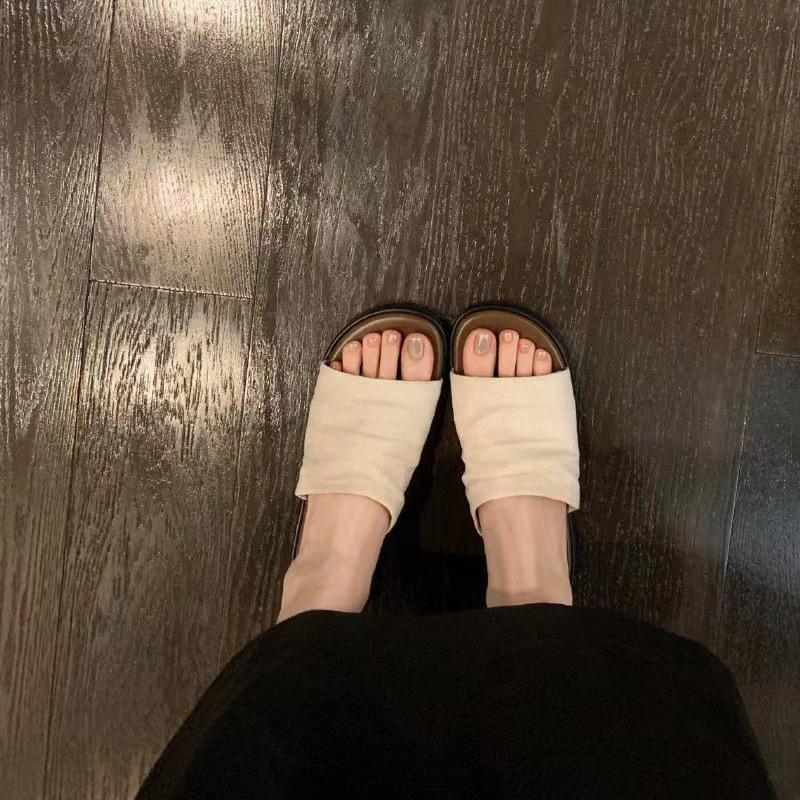 Retro Women's Shoes 2025 Summer Vacation Casual Beach Slippers Outdoor Fashion Comfortable Lightweight Non Slip Flat Sandals