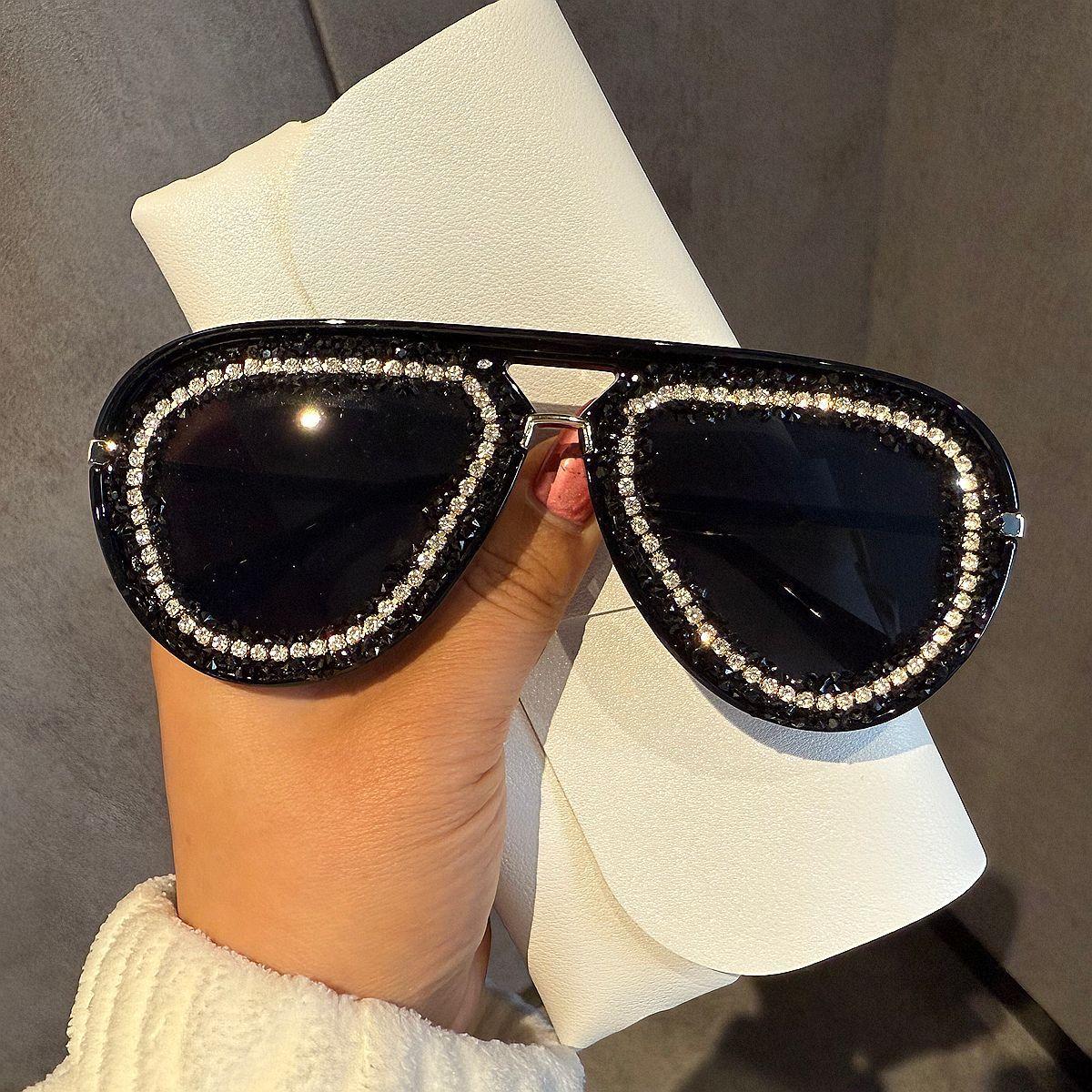 Attractive Glasses Women's Grey Bling Rhinestone Aviator Sunglaees For Retro Y2k Luxury Trendy Shades For Party Uv400 Lunette De Soleil Femme Luxe