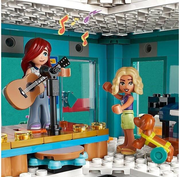 LEGO Friends 41748 Heartlake Community Center