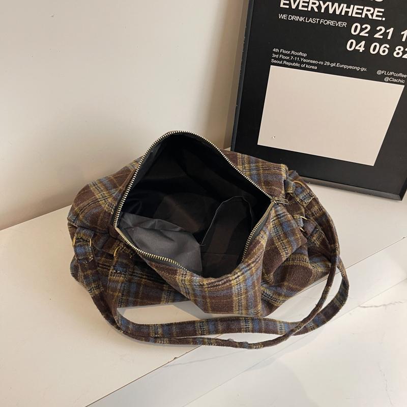 Large Capacity Woolen Shoulder Bag College Style Tote Bag