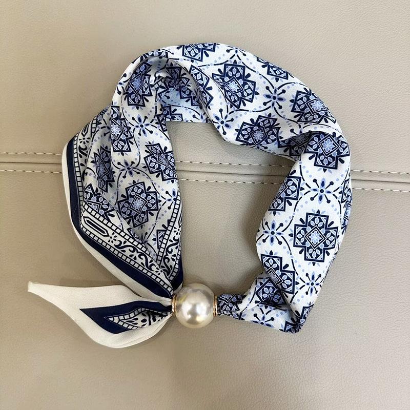 Summer 2025 Pearl Magnetic Buckle Scarf: Versatile, Decorative, Breathable Neck Warmer