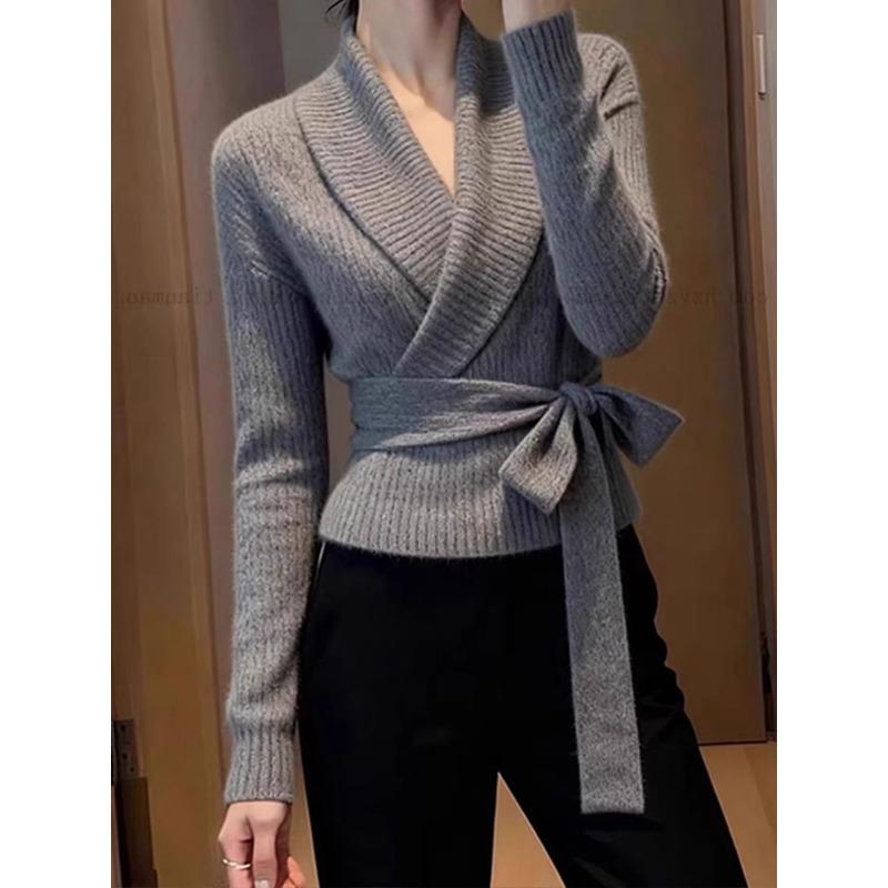Grauer Schnür-Taillen-Kurzpullover für Damen Einzigartiges und schönes Oberteil für Herbst und Winter