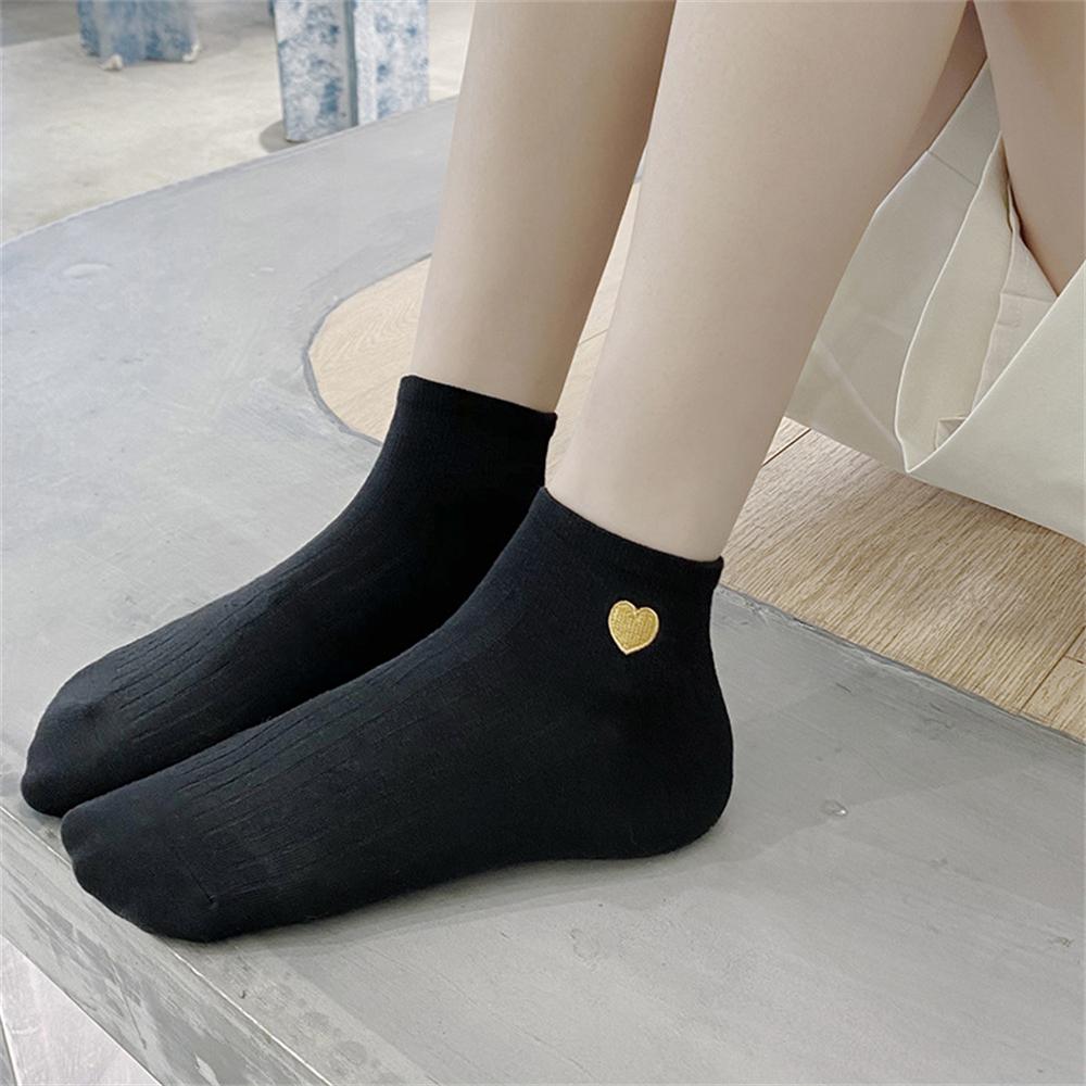 Neue Stickerei Glitzer Niedlich Liebesherz Mond Stern Lächeln Gesicht Weiße Schwarze Socken Weiche Baumwolle Kurze Knöchelsocken Dropshipping