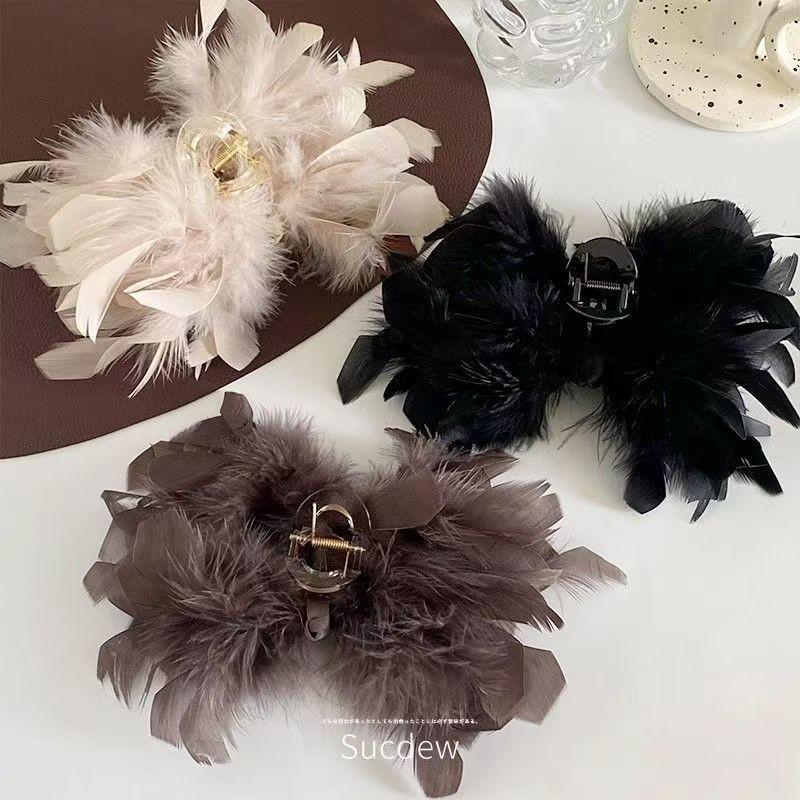 Trendy French Feather Hairpin: Elegant Large Claw Clip for Thick Hair