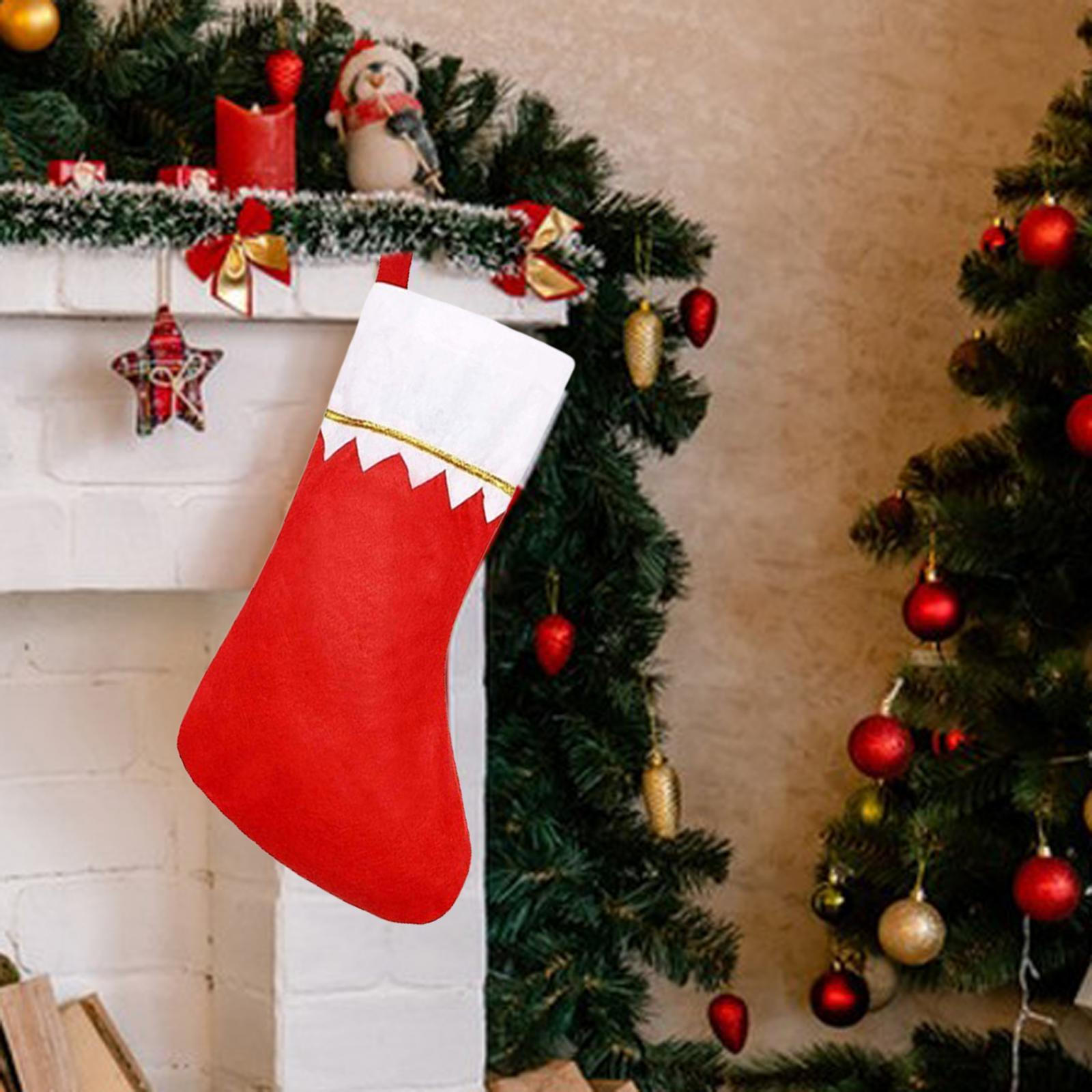 

Рождественские чулки, елочные украшения, праздничная вечеринка для