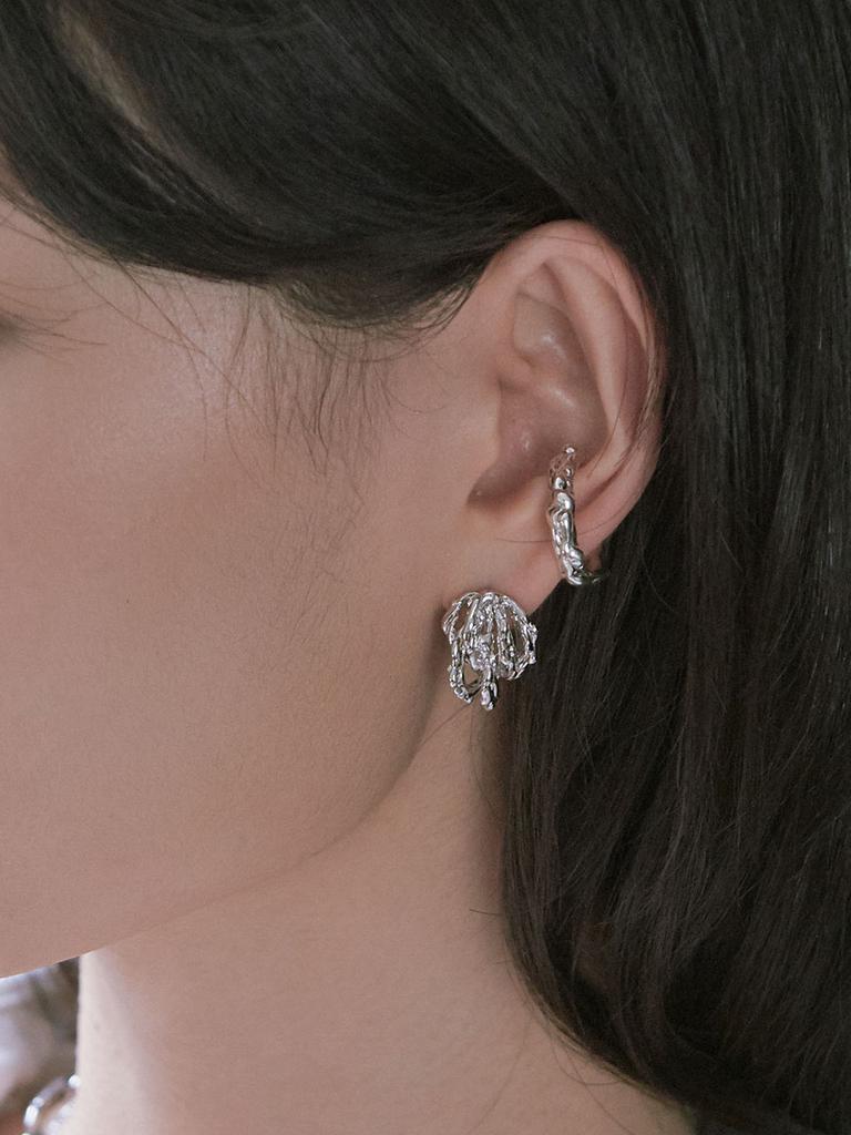 Xiann Waterflow Ear Cuff Large