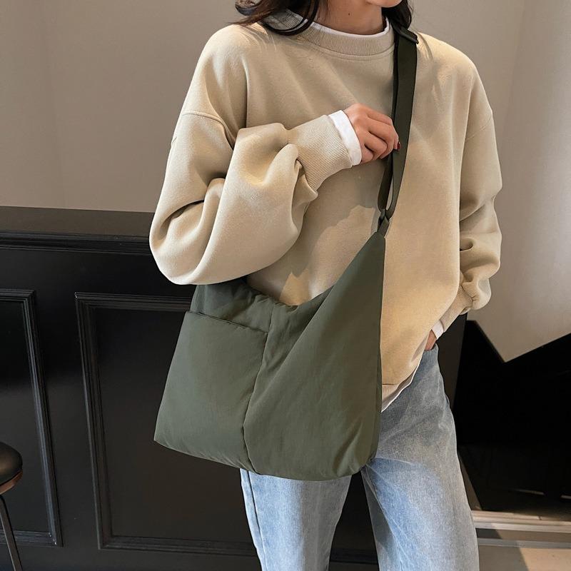 College Student Temperament Shoulder Messenger Bag Large Capacity Canvas Shoulder Bag Versatile Tote Bag Women's Bag