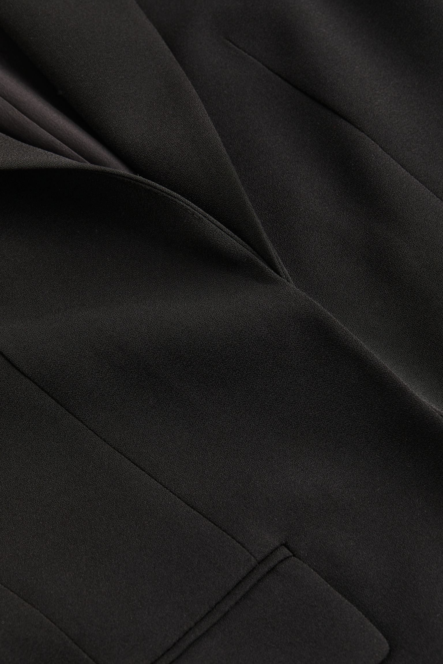 

Жакет со сборками на рукавах