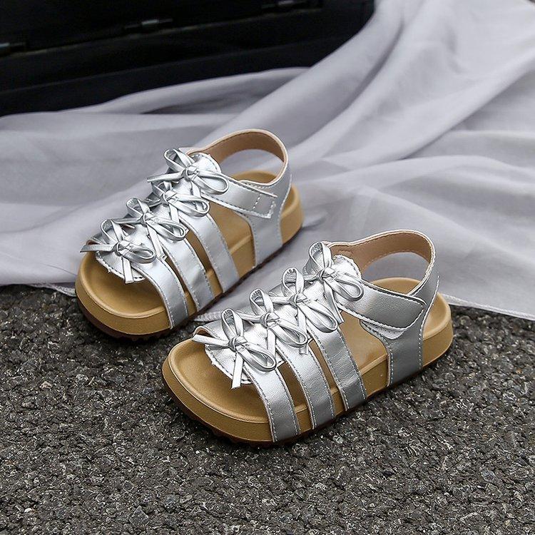 

Сандалии для девочек лето 2025 новые летние пляжные туфли для девочек ретро бант супер огонь детские туфли принцессы тренд 36 серебряный